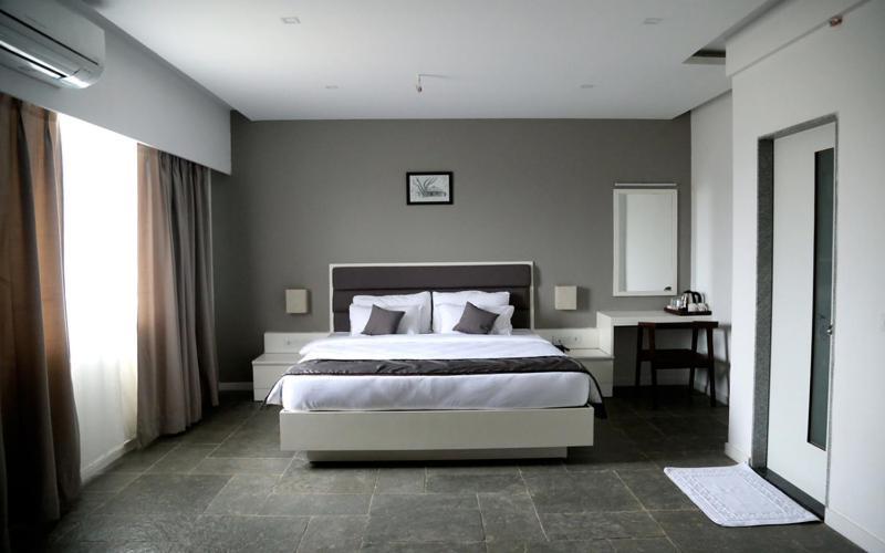 Hotel Dwarawata Dharwad Ngoại thất bức ảnh